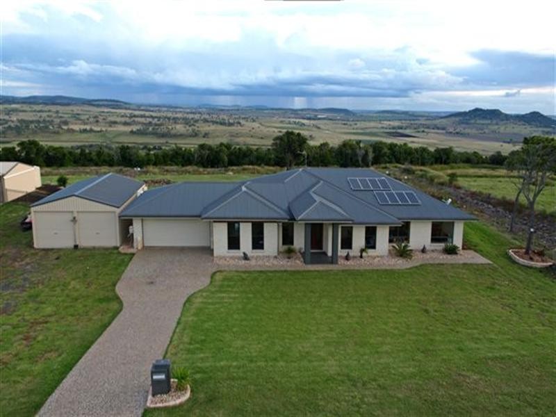 29 Hilltop Drive, Gowrie Junction QLD 4352