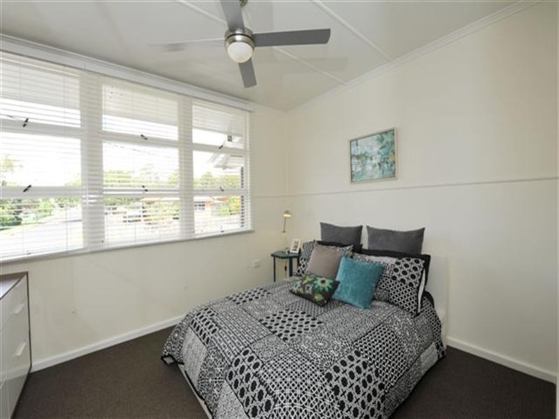 9 Erbacher Street, Centenary Heights QLD 4350