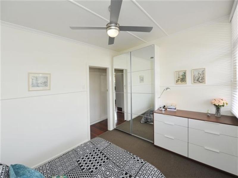 9 Erbacher Street, Centenary Heights QLD 4350