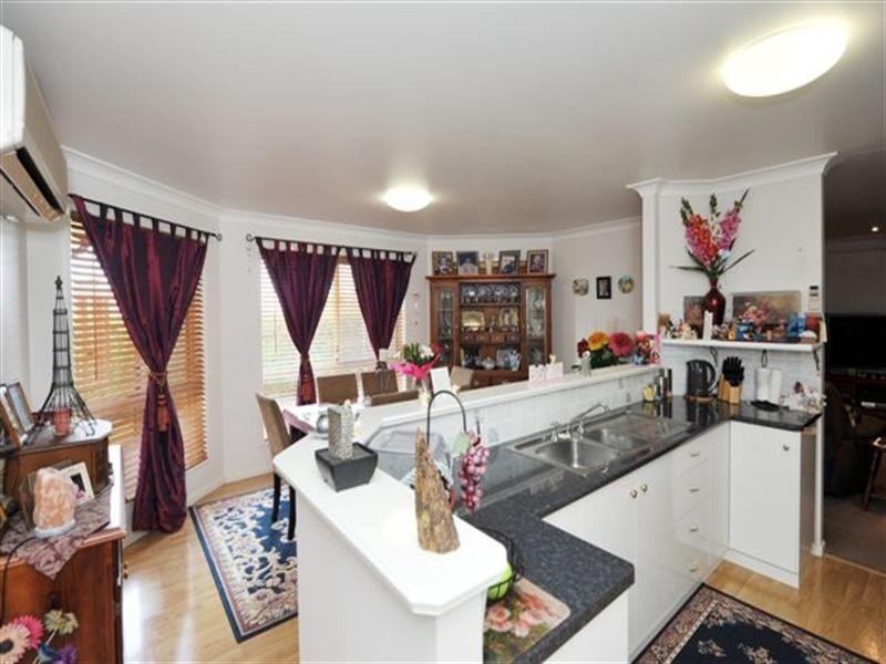 2 Bernborough Court, Glenvale QLD 4350