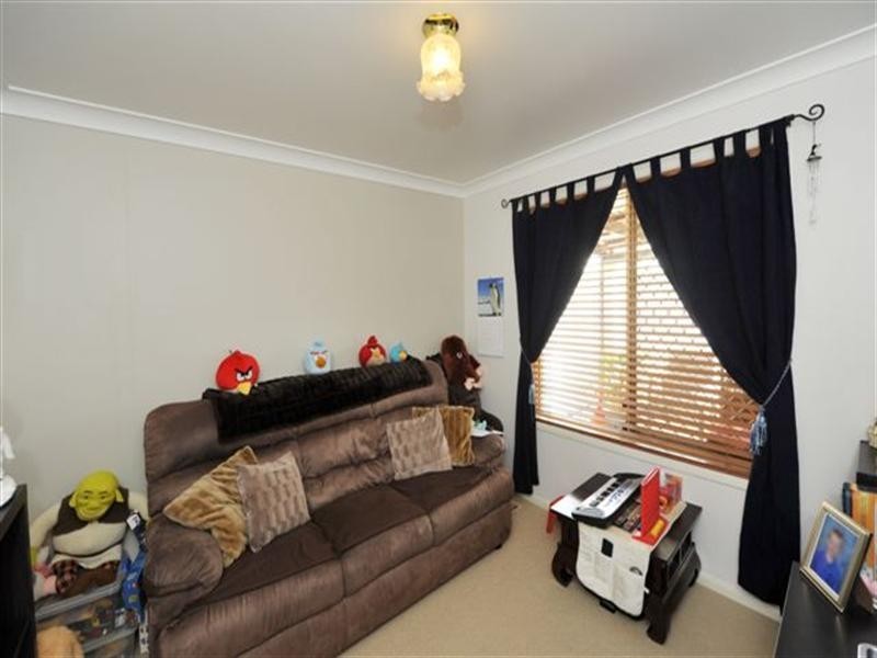 2 Bernborough Court, Glenvale QLD 4350