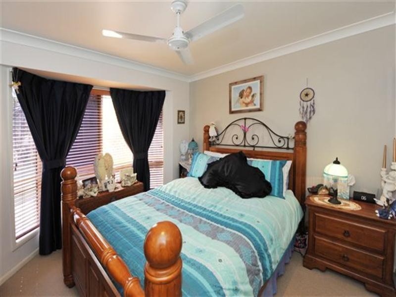2 Bernborough Court, Glenvale QLD 4350