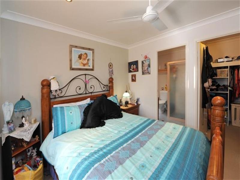 2 Bernborough Court, Glenvale QLD 4350