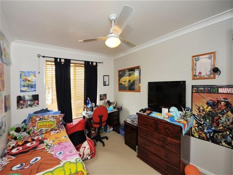 2 Bernborough Court, Glenvale QLD 4350