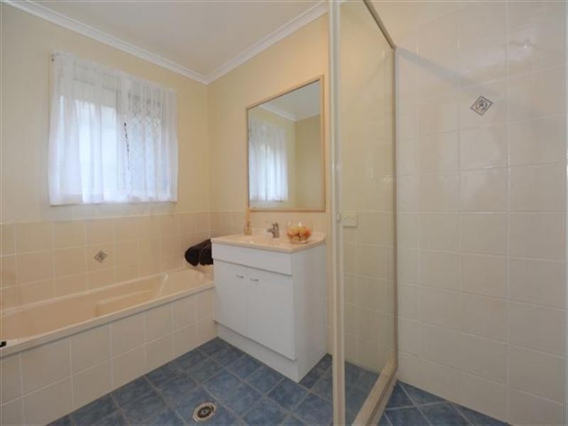 20 Willowburn Drive, Rockville QLD 4350