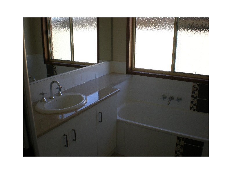 15 Wellington Street, Wyreema QLD 4352