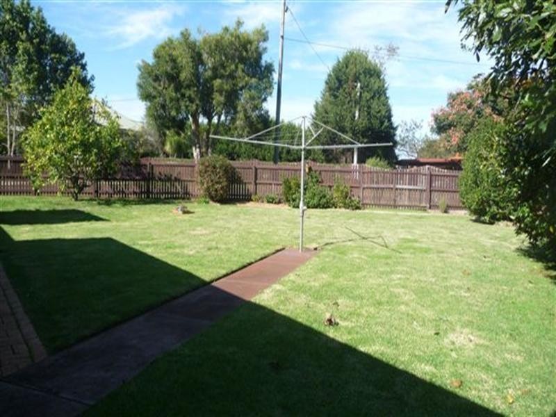 19 Brolga Crescent, Harristown QLD 4350