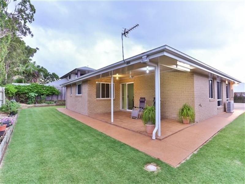 4 Greenway Close, Middle Ridge QLD 4350