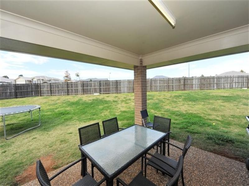 5 Bronzewing Drive, Highfields QLD 4352
