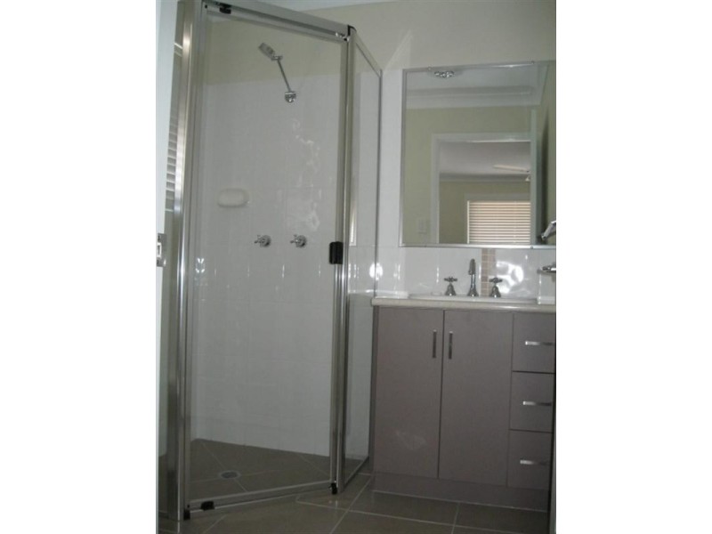 6 Dixon Court, Wilsonton Heights QLD 4350