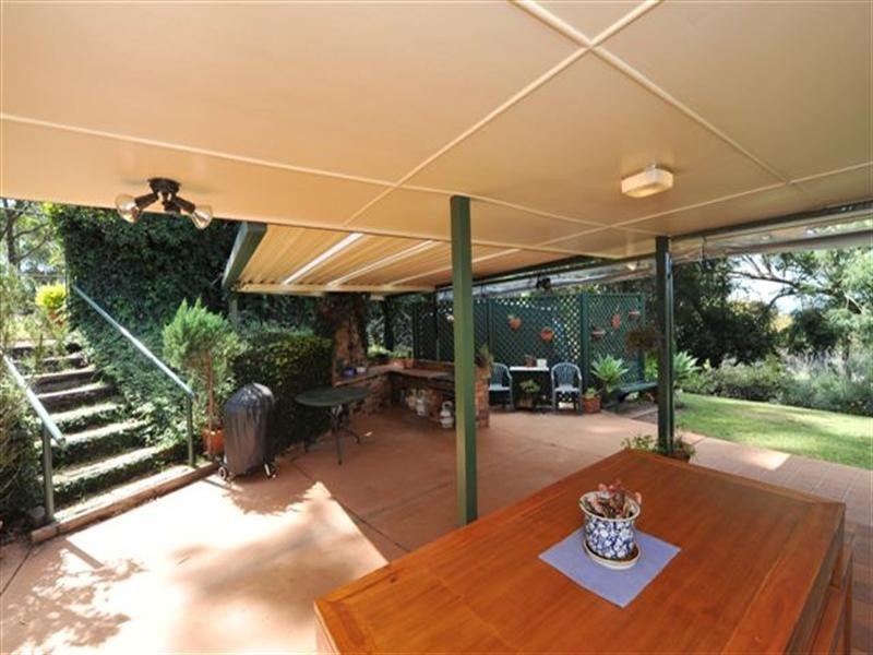 260 Rowbotham Street, Middle Ridge QLD 4350