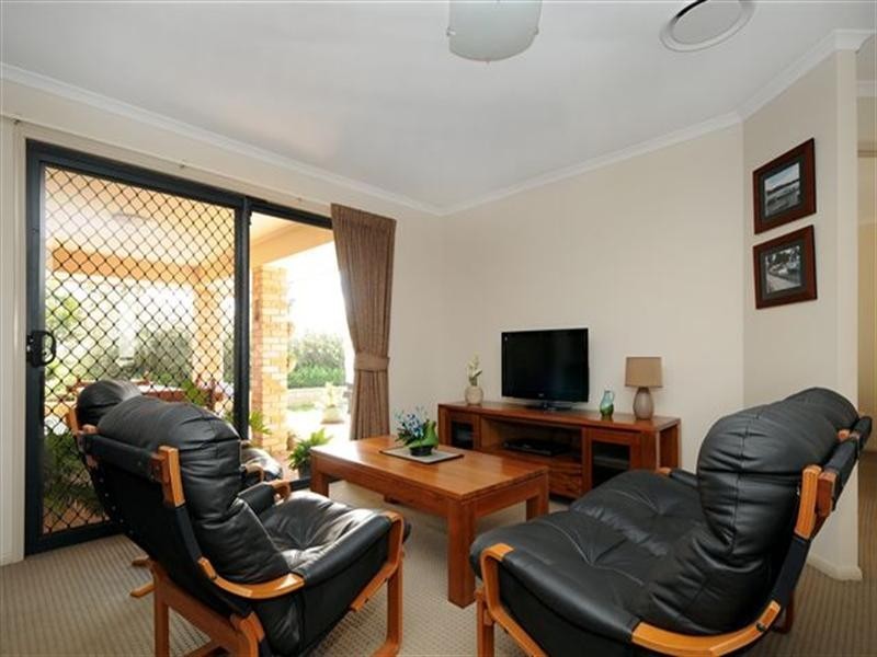 45 Phipps Drive, Meringandan West QLD 4352