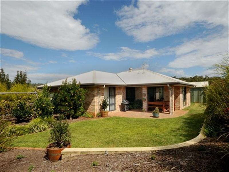 45 Phipps Drive, Meringandan West QLD 4352