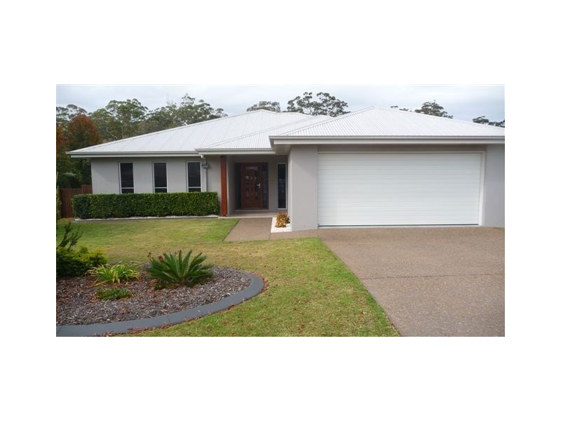 9 Manooka Crescent, Highfields QLD 4352