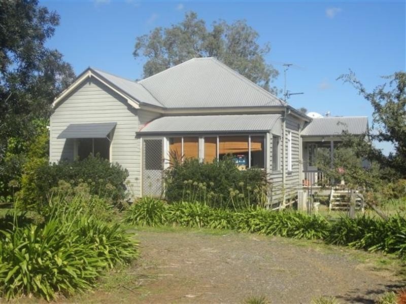 26 Paton Road, Meringandan QLD 4352