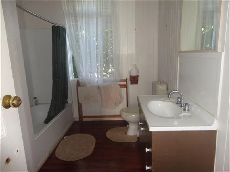 26 Paton Road, Meringandan QLD 4352