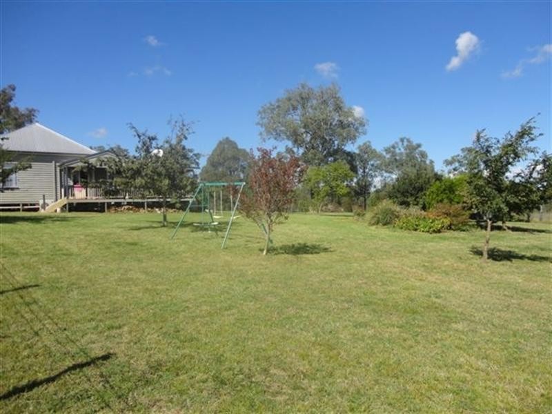 26 Paton Road, Meringandan QLD 4352