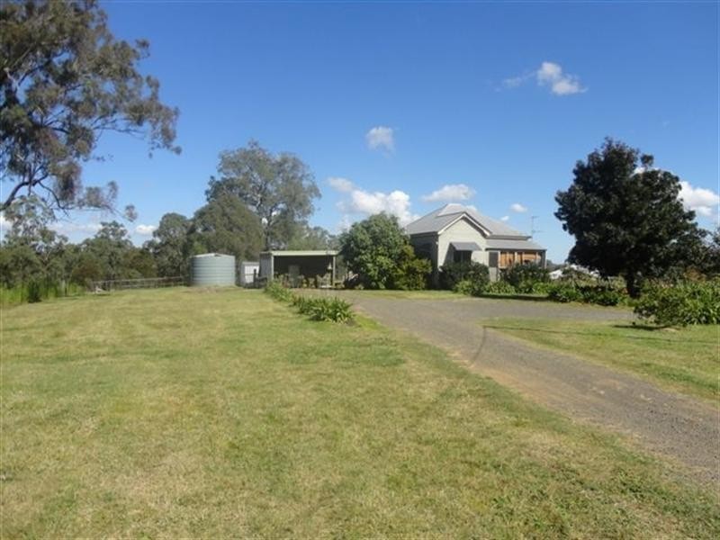 26 Paton Road, Meringandan QLD 4352
