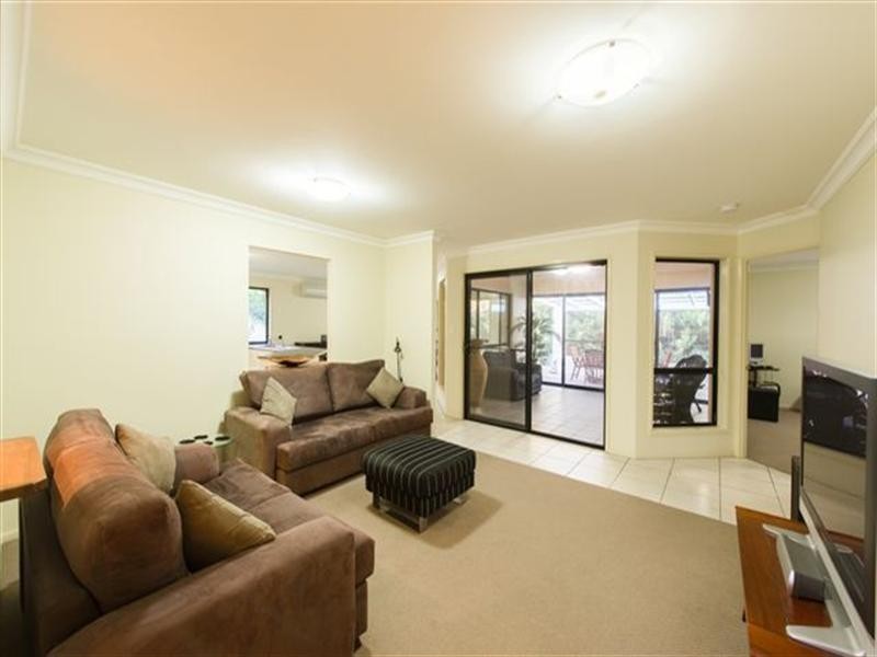 10 Jake Court, Middle Ridge QLD 4350