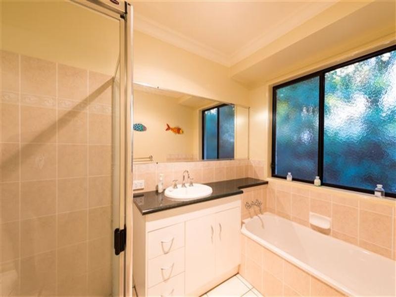 10 Jake Court, Middle Ridge QLD 4350