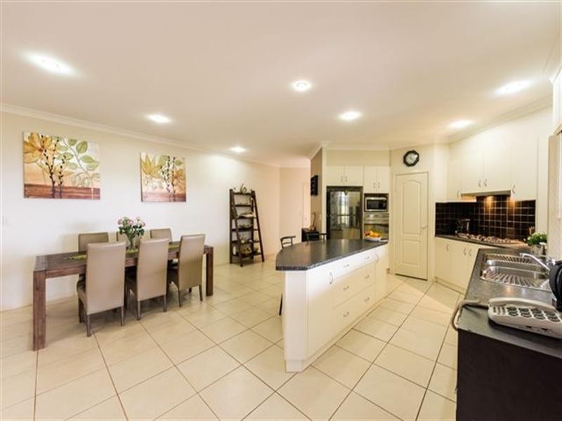 18 Dunbar Court, Highfields QLD 4352