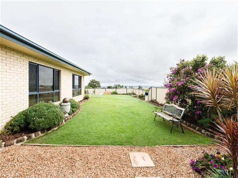 18 Dunbar Court, Highfields QLD 4352