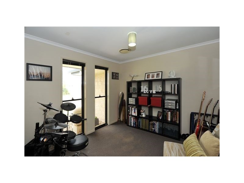 19 Ace Drive, Glenvale QLD 4350