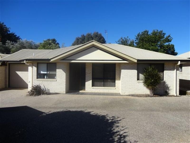 3/451 Alderley Street, Harristown QLD 4350