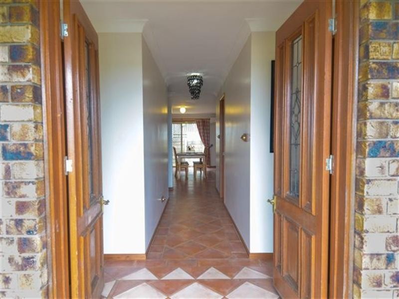 2 Weir Court, Harristown QLD 4350