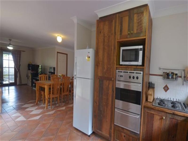 2 Weir Court, Harristown QLD 4350