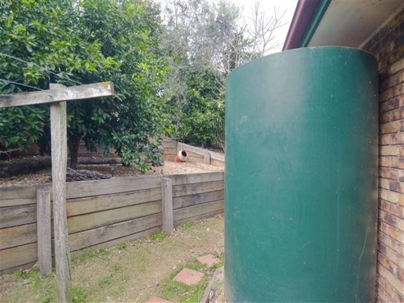 2 Weir Court, Harristown QLD 4350