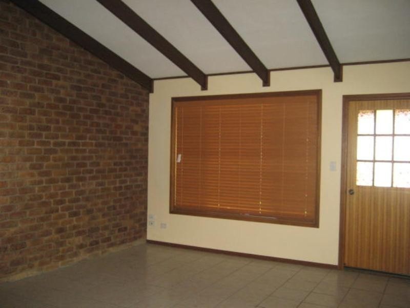 1/375a Alderley Street, Kearneys Spring QLD 4350