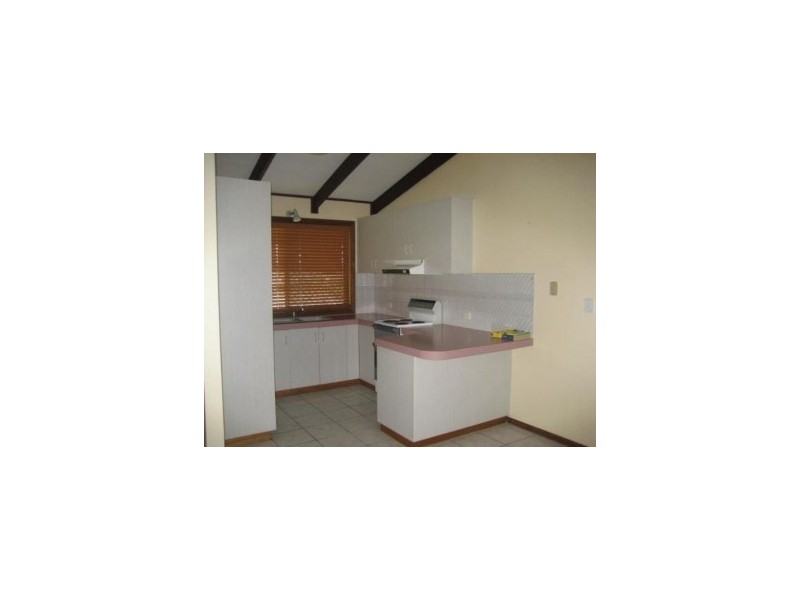 1/375a Alderley Street, Kearneys Spring QLD 4350