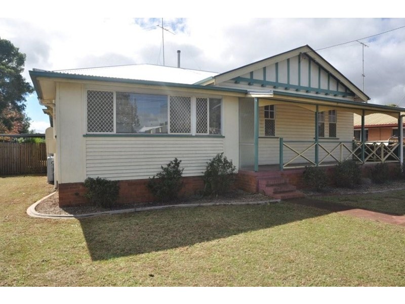 255 Taylor Street, Wilsonton QLD 4350
