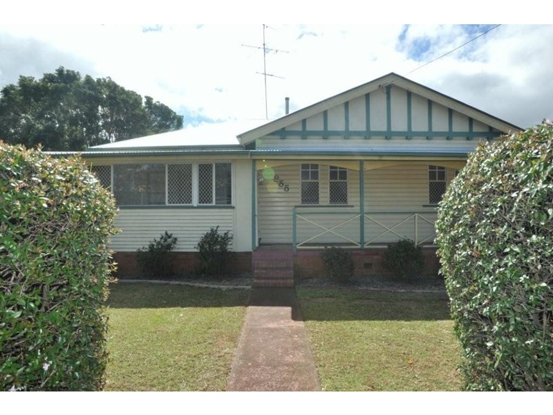 255 Taylor Street, Wilsonton QLD 4350