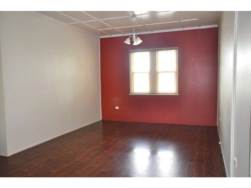 255 Taylor Street, Wilsonton QLD 4350