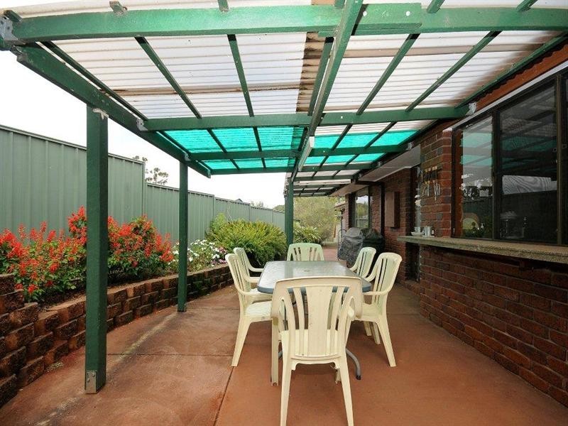 2 Daranlee Court, East Toowoomba QLD 4350