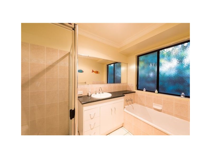 10 Jake Court, Middle Ridge QLD 4350