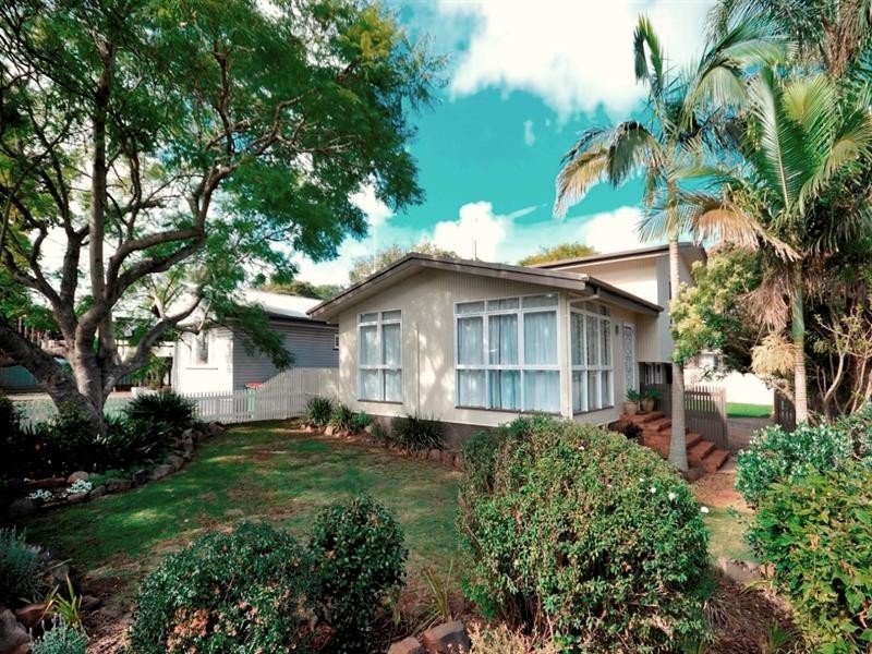 172a Long Street, South Toowoomba QLD 4350