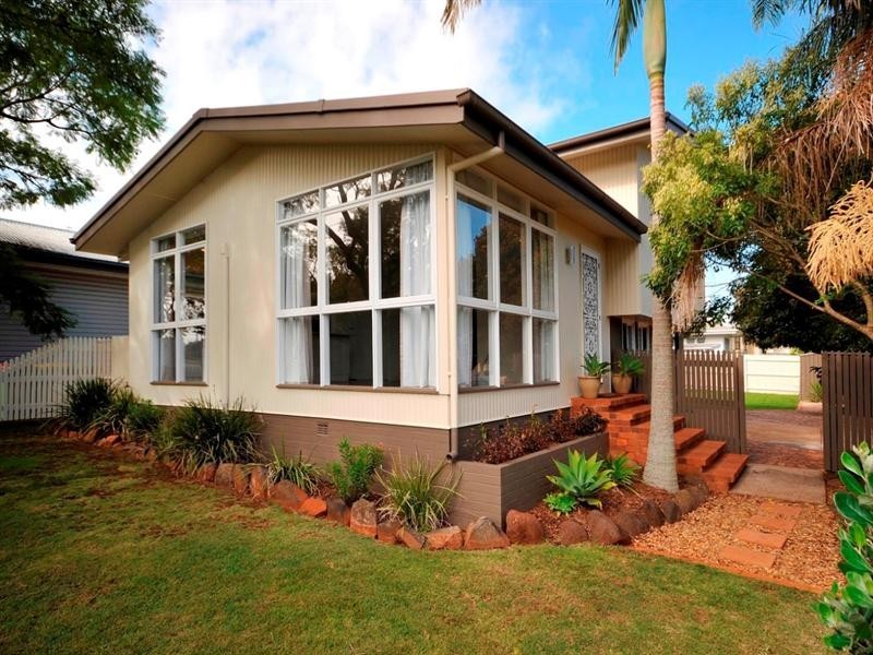 172a Long Street, South Toowoomba QLD 4350
