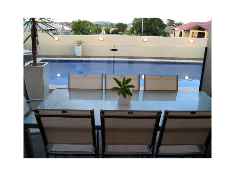 1 Vanham Close, Middle Ridge QLD 4350