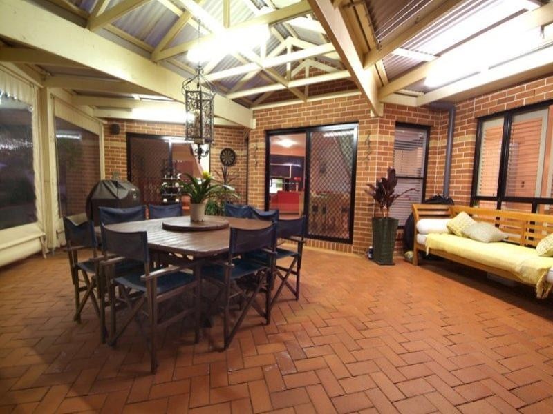 16 Glen Eagles Drive, Middle Ridge QLD 4350
