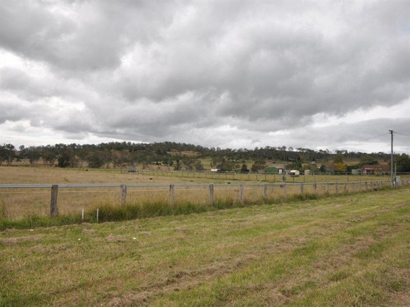 289 Ganzers Road, Gowrie Junction QLD 4352