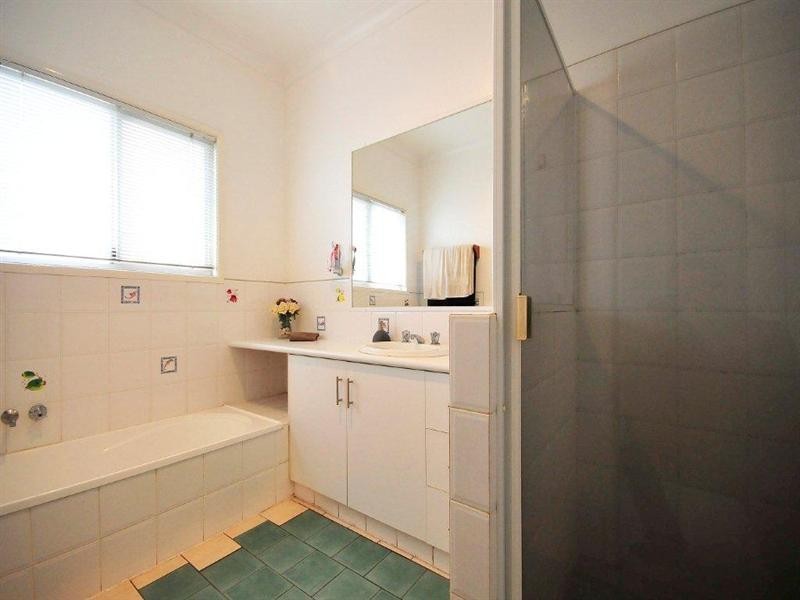 47 Glenvale Road, Newtown QLD 4350