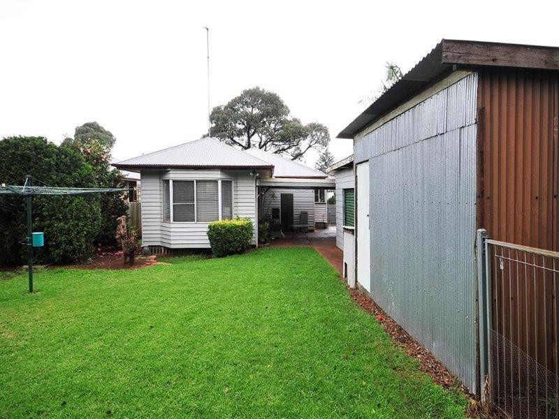 47 Glenvale Road, Newtown QLD 4350