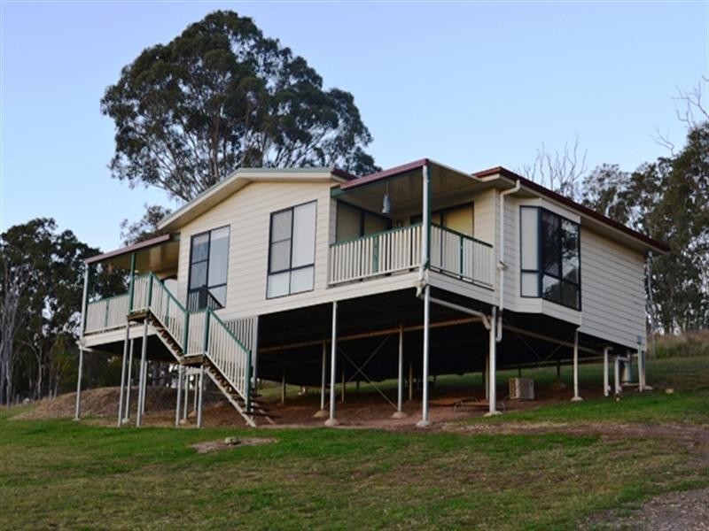 8 Puschmann Road, Geham QLD 4352