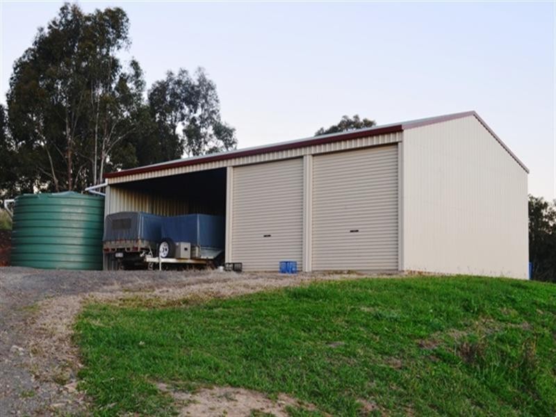 8 Puschmann Road, Geham QLD 4352