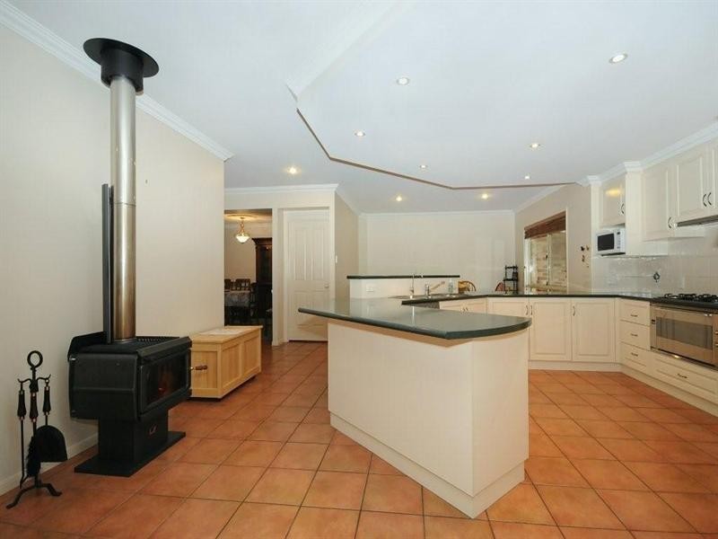 9 Powell Court, Highfields QLD 4352