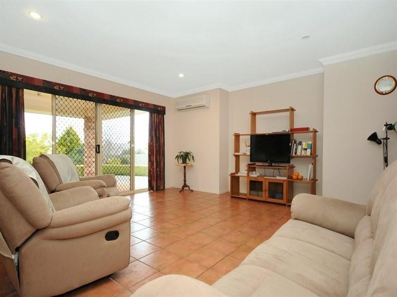 9 Powell Court, Highfields QLD 4352