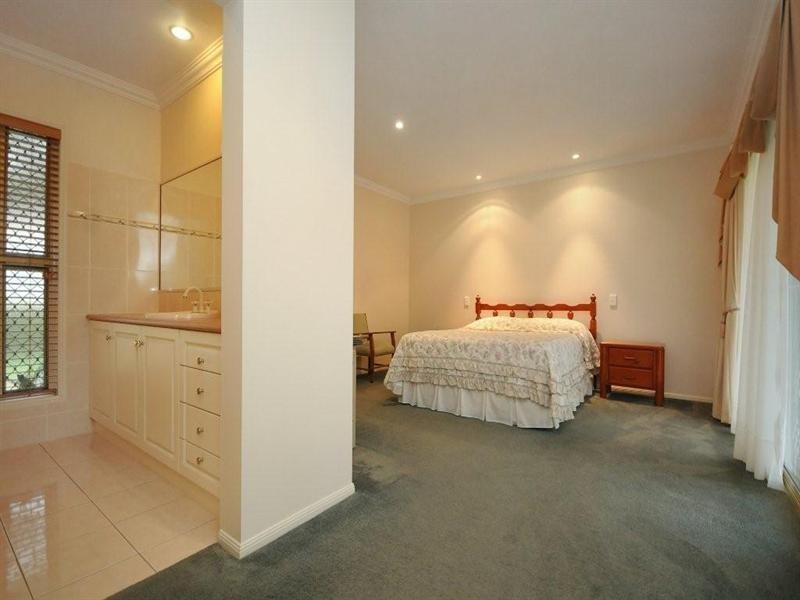 9 Powell Court, Highfields QLD 4352